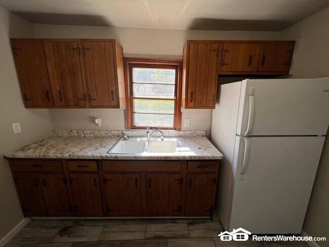 Building Photo - 1914 10th St