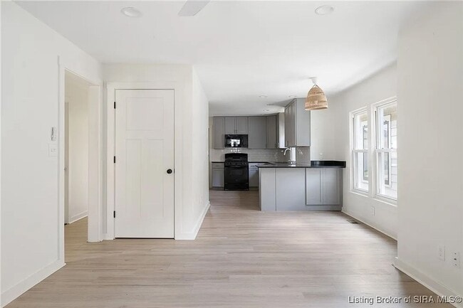 Building Photo - 4 bedroom House in New Albany