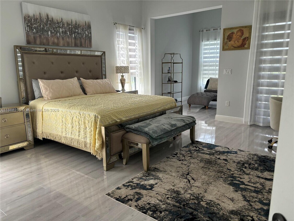 Foto principal - 5107 Genoa St
