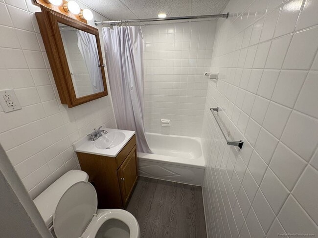 Building Photo - 6 St Mark St