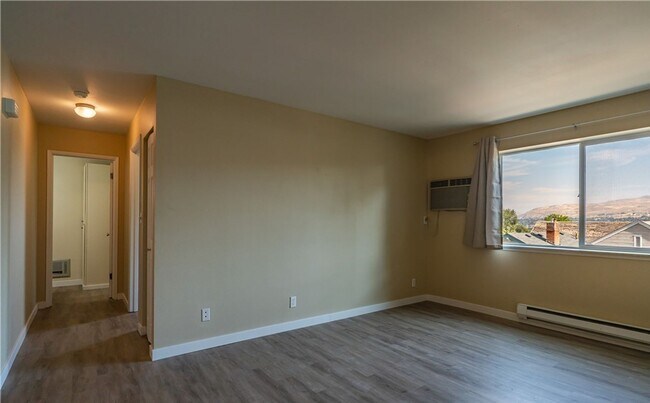 Foto del edificio - Beautiful 1 bed/1 bath condo, located clos...