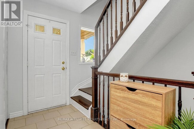 Building Photo - 1626 Tache Way