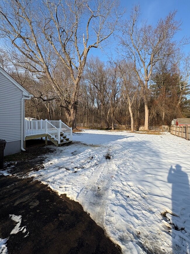 Foto del edificio - 22 Simpson Cir