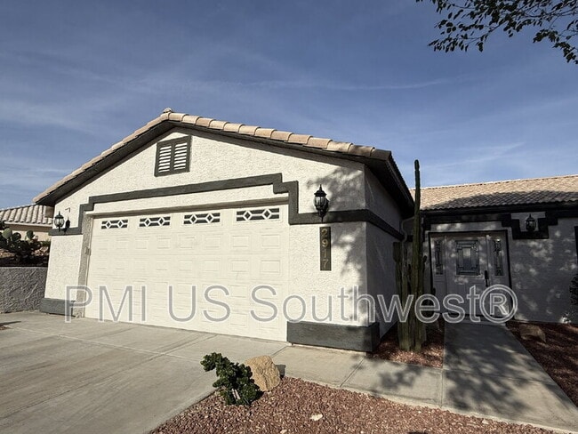 Building Photo - 2917 Desert Vista Dr