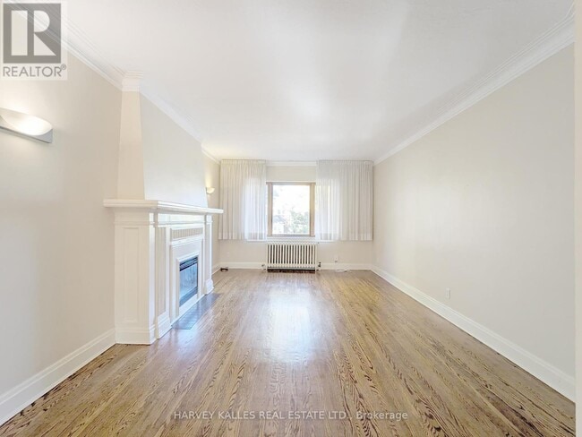 Building Photo - 95 Chatsworth Dr