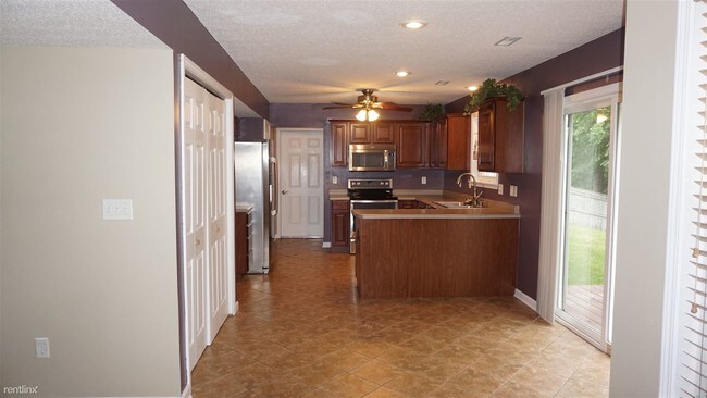 Building Photo - 707 Boulder Dr