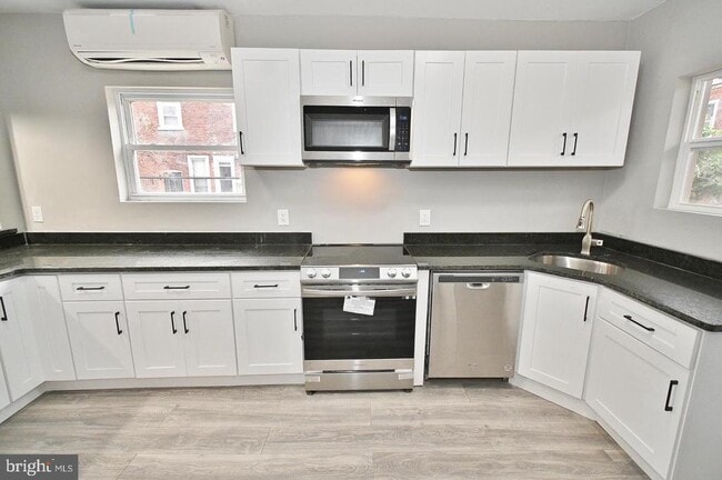 Building Photo - 614 N Frazier St