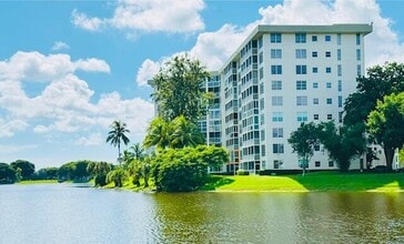 Building Photo - 3051 N Course Dr