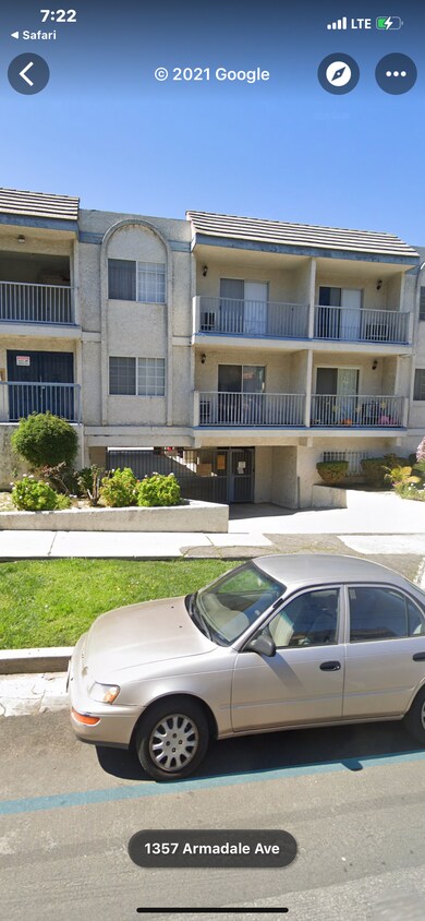 Front - 1357 Armadale Ave