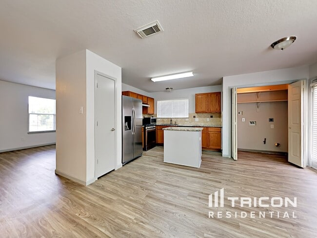 Building Photo - 20705 Patriot Park Ln