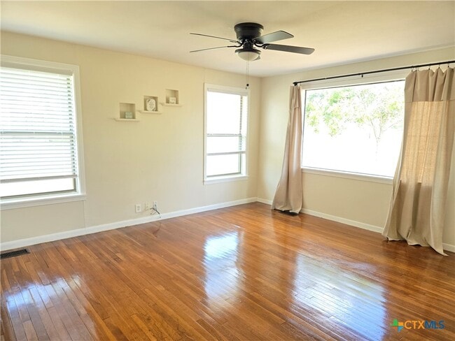 Building Photo - 7818 Barbarosa Rd