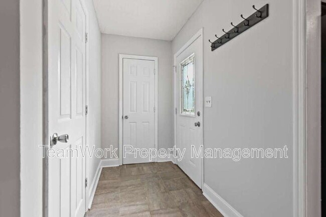Foto del edificio - 313 Clearwater Dr