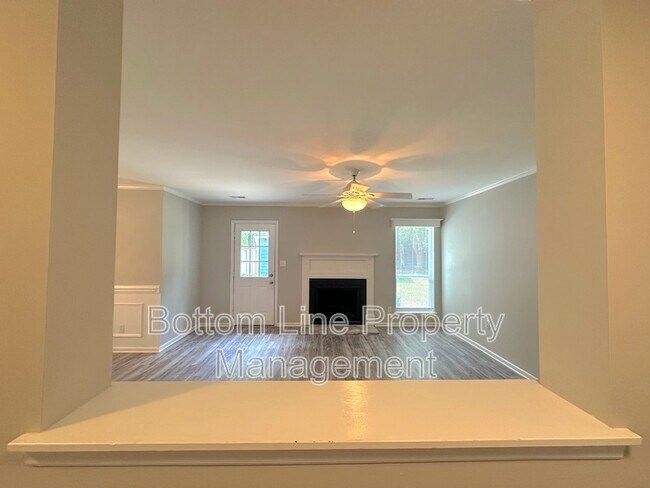 Foto del edificio - 11824 Larkridge Ct
