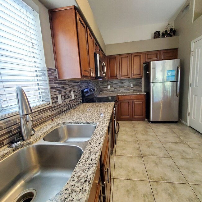 Foto del edificio - 9139 W Davis Rd