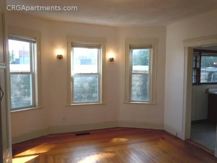 Foto principal - 635 Commonwealth Avenue