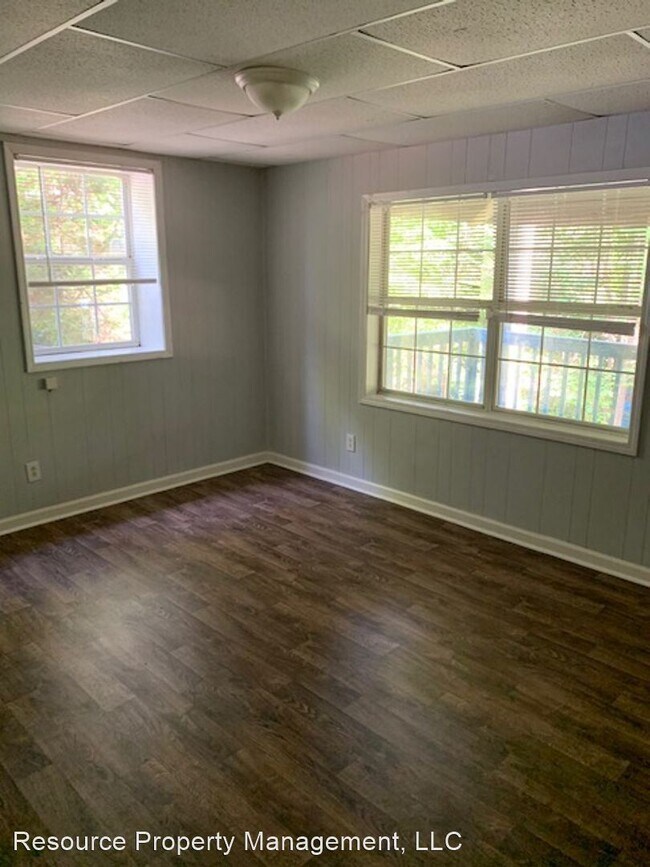 Building Photo - 2 br, 1 bath House - 3211 Country Lane