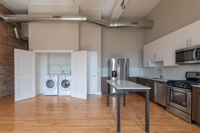 Foto del edificio - 4525 N Kenmore Ave