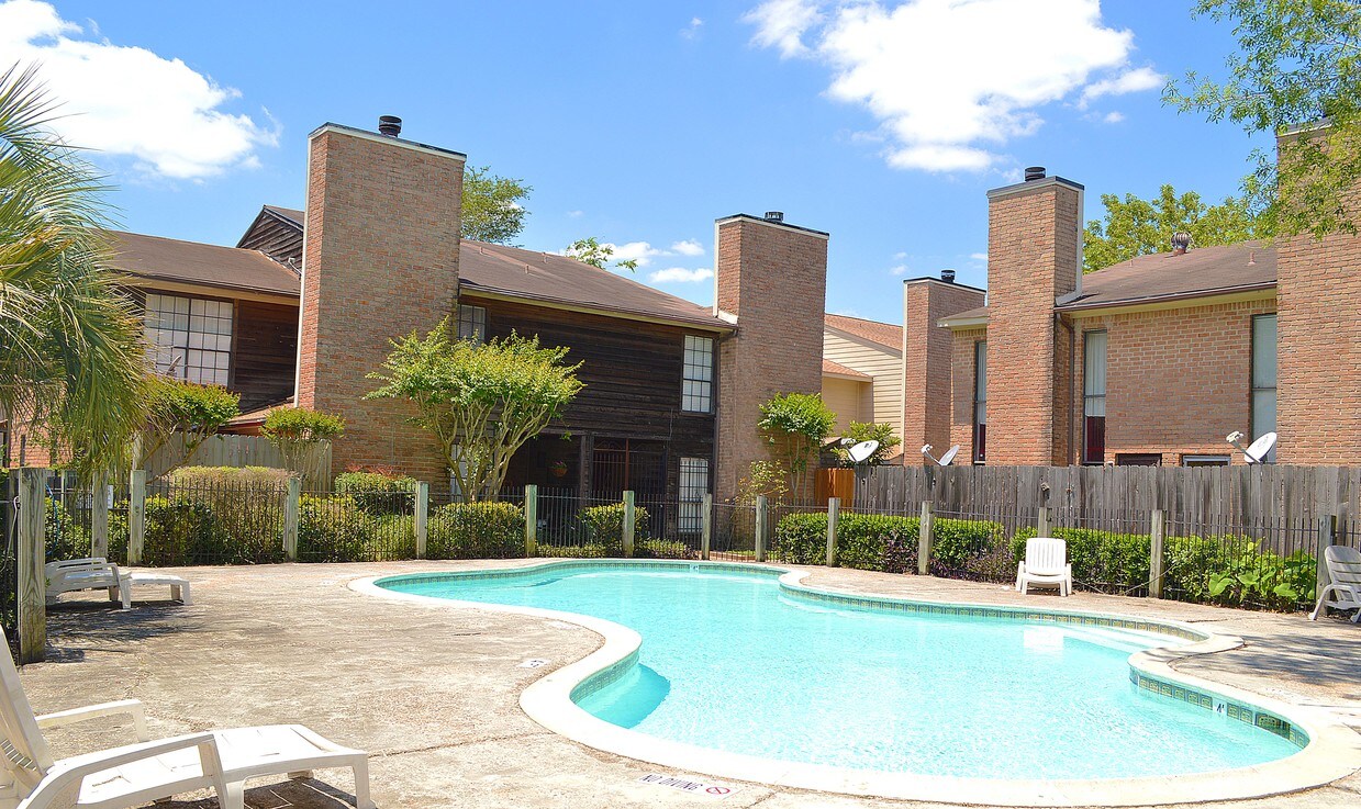 Community Pool - 10912 Gulf Fwy