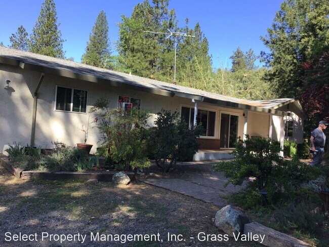 2-br-2-bath-house-60-pinecrest-dr-house-for-rent-in-applegate-ca