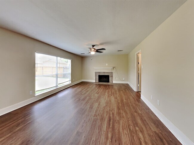 Building Photo - 20930 Grovedale Dr