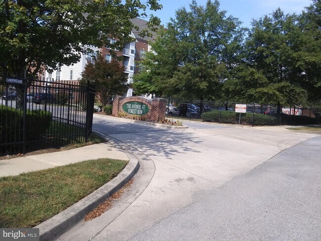 Foto del edificio - 2805 Forest Run Dr