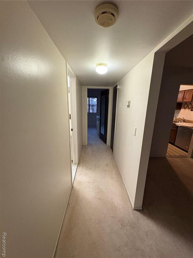 Foto del edificio - Beautiful Condo in Rochester Hills