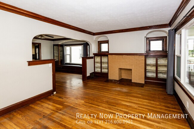 Foto del edificio - 3765 W 134th St