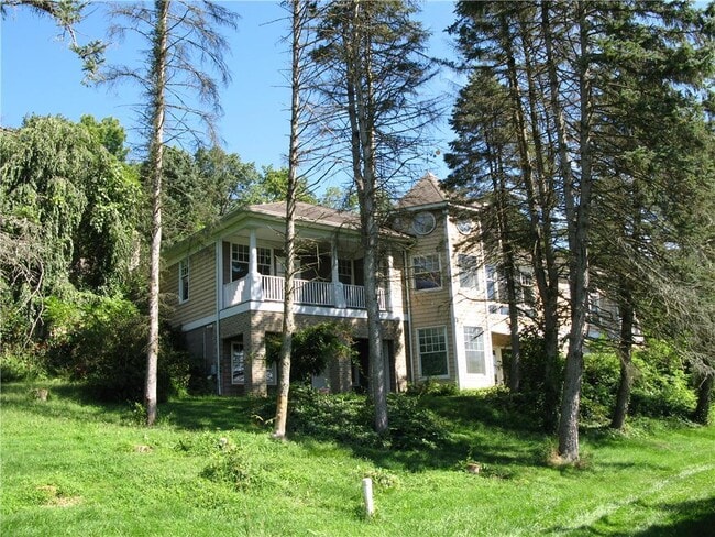 Building Photo - 5400 Riverview Rd