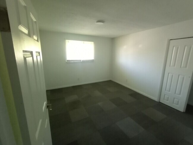 Building Photo - 2408 Maltby Ave