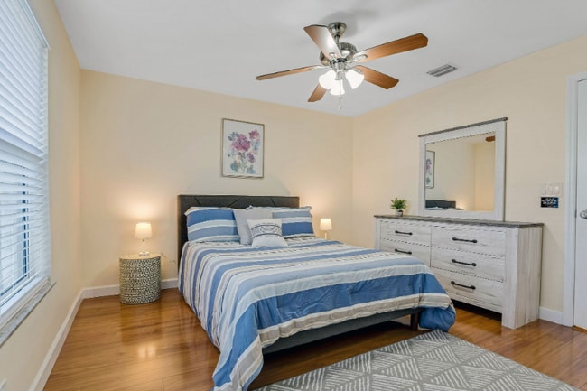 Building Photo - 244 Greymon Dr