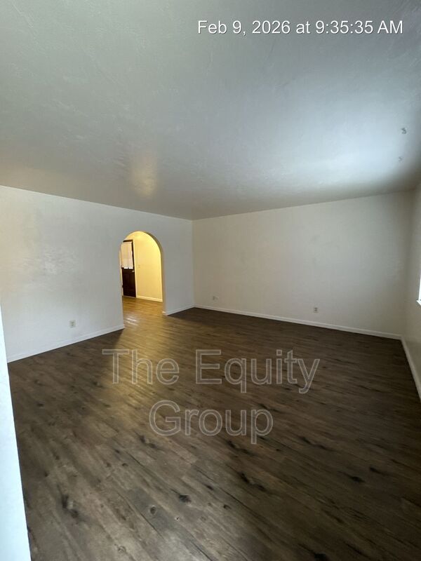 Building Photo - 3507 W Colonial Ave