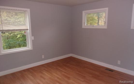 Foto del edificio - 665 Pontiac Dr