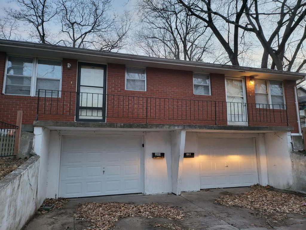 Primary Photo - 10819 E Westport road