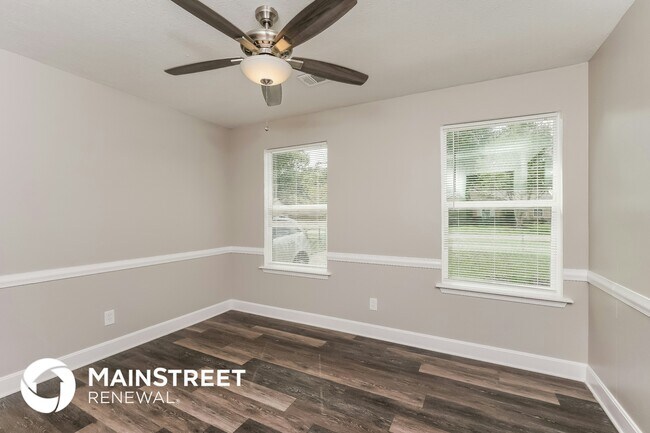 Foto del edificio - 3705 Bartlett Ct