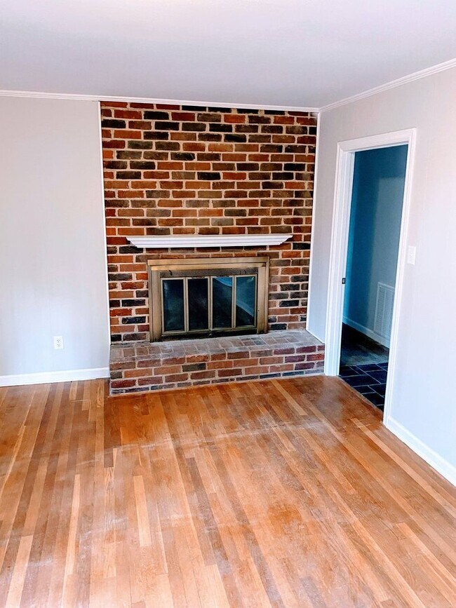 Foto del edificio - 3 Bedroom Home in Lynchburg