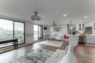 Building Photo - 317 America