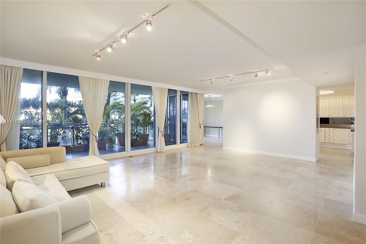 430 Grand Bay Dr Unit 208, Key Biscayne, FL 33149 Condo for Rent in