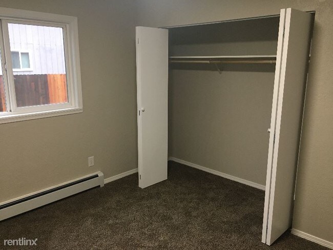 Foto del edificio - 8621 Molanary Dr