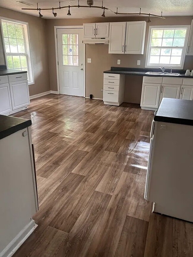Building Photo - 2 Bedroom 1 Bathroom house in Laurens SC