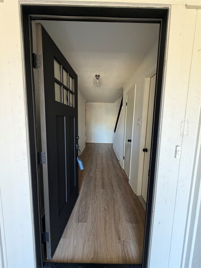 Building Photo - 23103 Calico Corners Ln