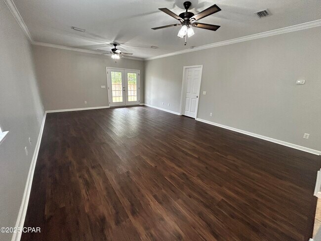 Foto del edificio - 810 E 24th St