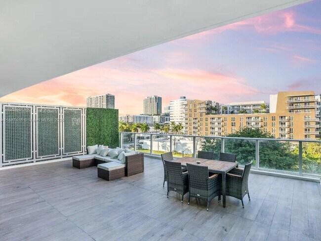 Foto del edificio - 321 NE 26th St