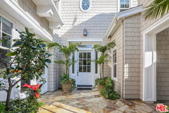 Foto del edificio - 7391 W Coastal View Dr
