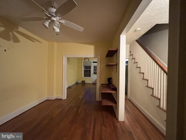 Foto del edificio - 741 Newton Pl NW