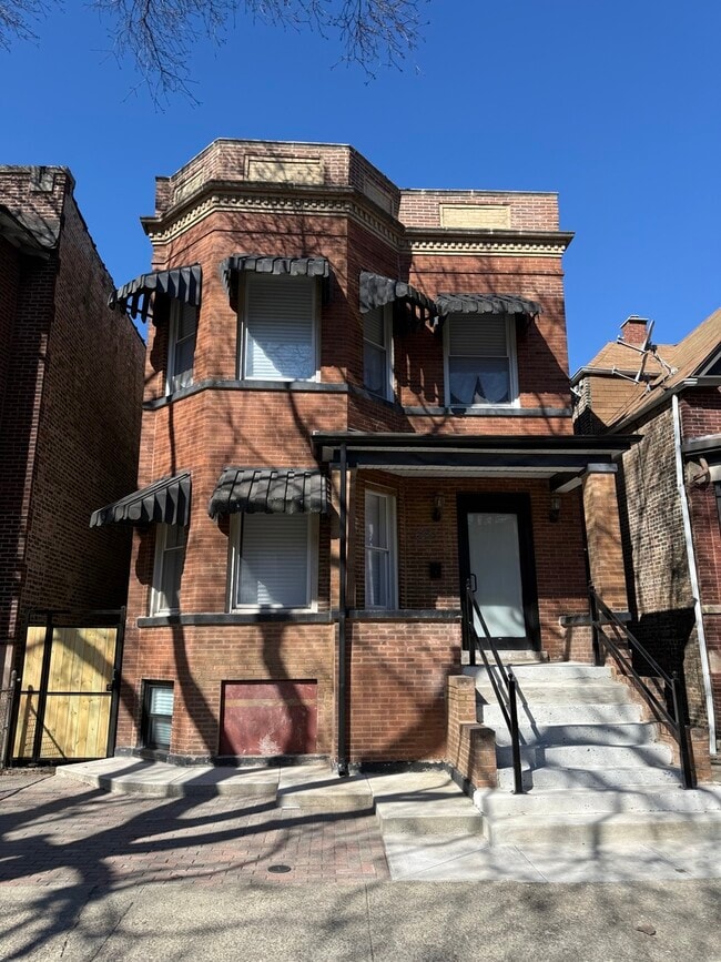 Building Photo - 6338 S Ada St