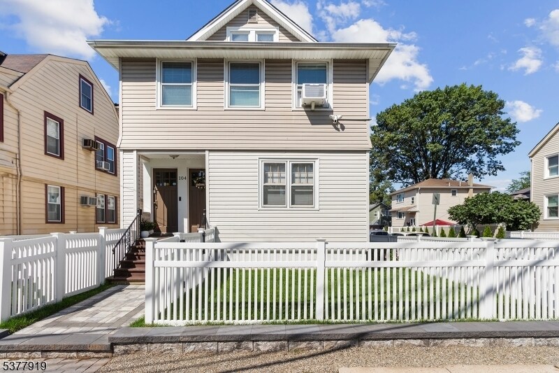 Foto principal - 104 Walnut St