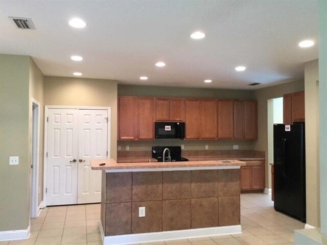 Building Photo - 724 Spruce Pine Ln