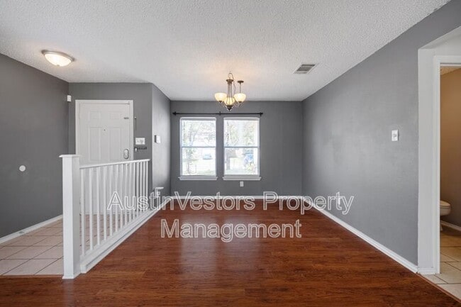 Foto del edificio - 2412 Byfield Dr