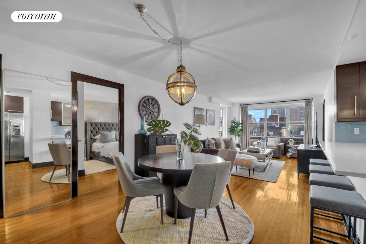 Foto principal - 401 E 74th St