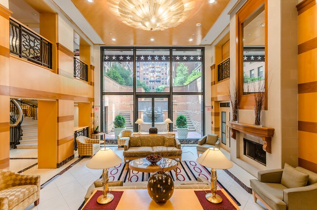 Lobby - 616 E St NW